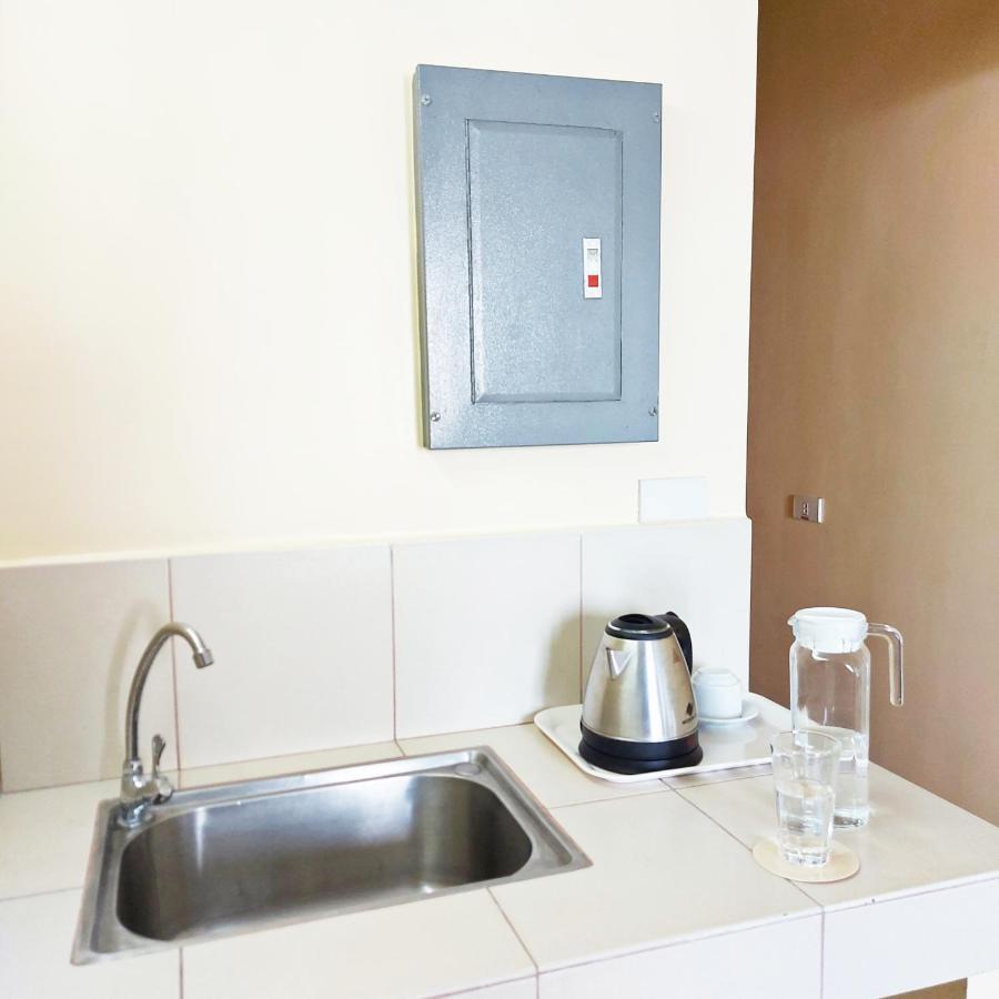 Airobedz Manila - A Value Hotel Dış mekan fotoğraf